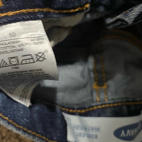 2 pair of size 10 girl blue jeans (squeeze and Old navy) - Picture 3 of 3